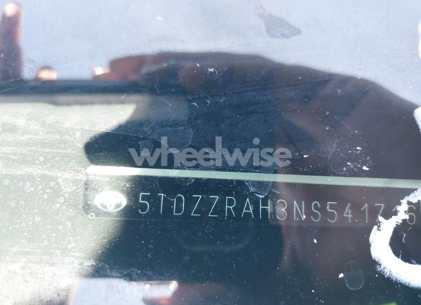 Photo 9 of 2022 Toyota Highlander LE (VIN 5TDZZRAH3NS541716)