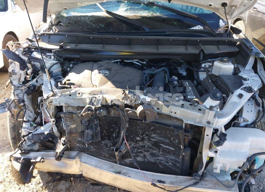 Photo 10 of 2021 Toyota Highlander LE (VIN 5TDZZRAH4MS515690)