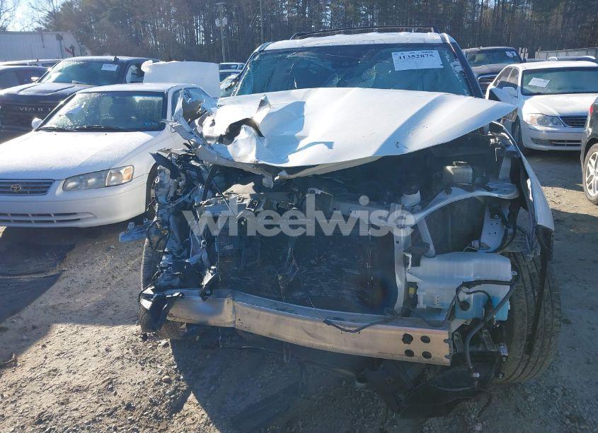 Photo 12 of 2021 Toyota Highlander LE (VIN 5TDZZRAH4MS515690)