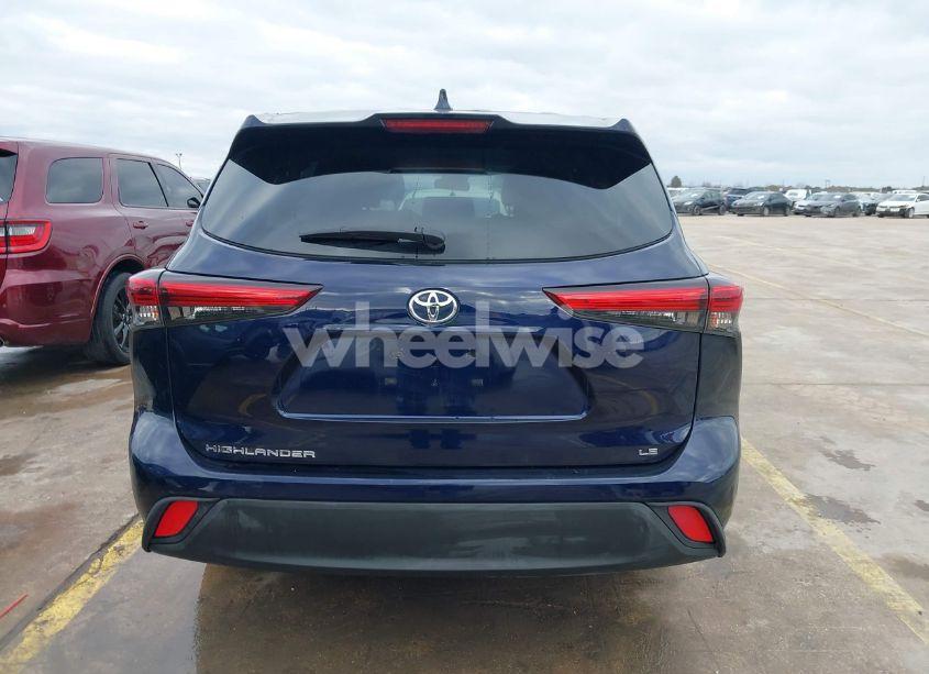 Photo 16 of 2021 Toyota Highlander LE (VIN 5TDZZRAH4MS525894)