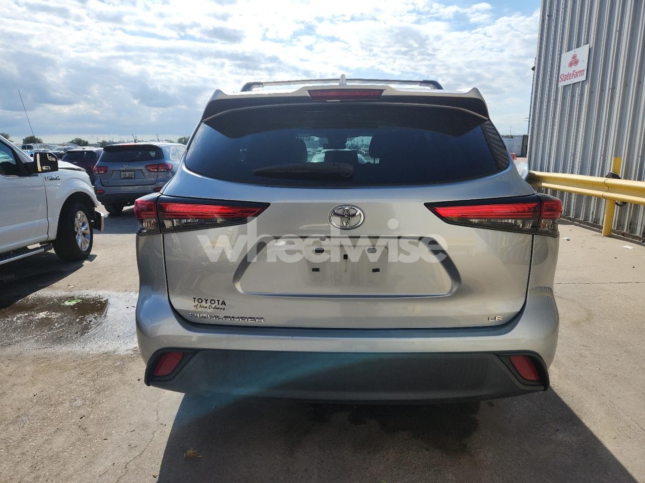 Photo 6 of 2021 TOYOTA HIGHLANDER L (VIN 5TDZZRAH4MS536247)