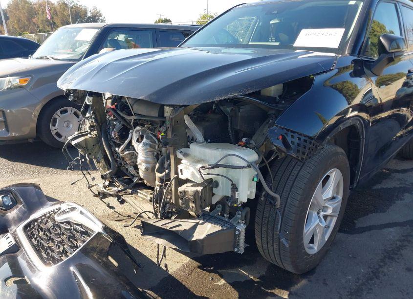 Photo 18 of 2021 Toyota Highlander LE (VIN 5TDZZRAH6MS515349)