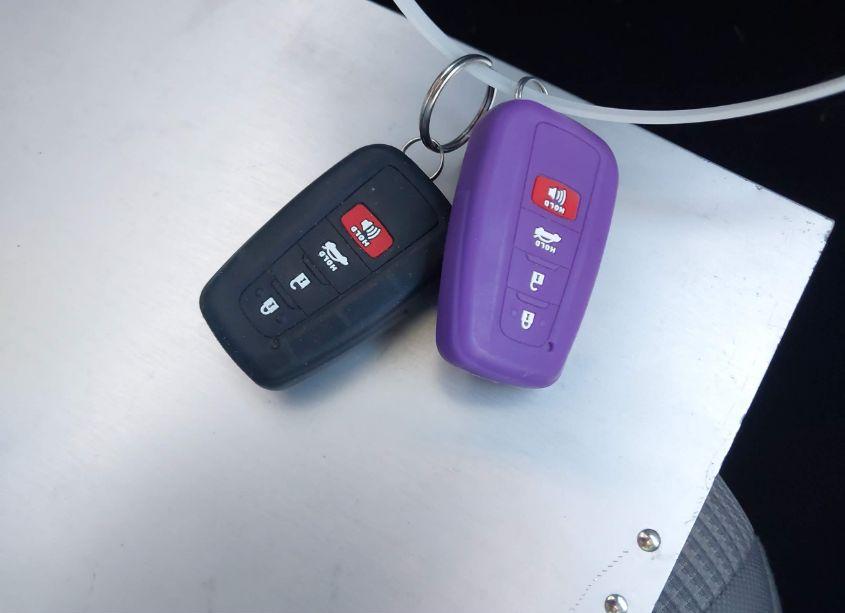 Photo 11 of 2020 Toyota Highlander LE (VIN 5TDZZRAH7LS013884)