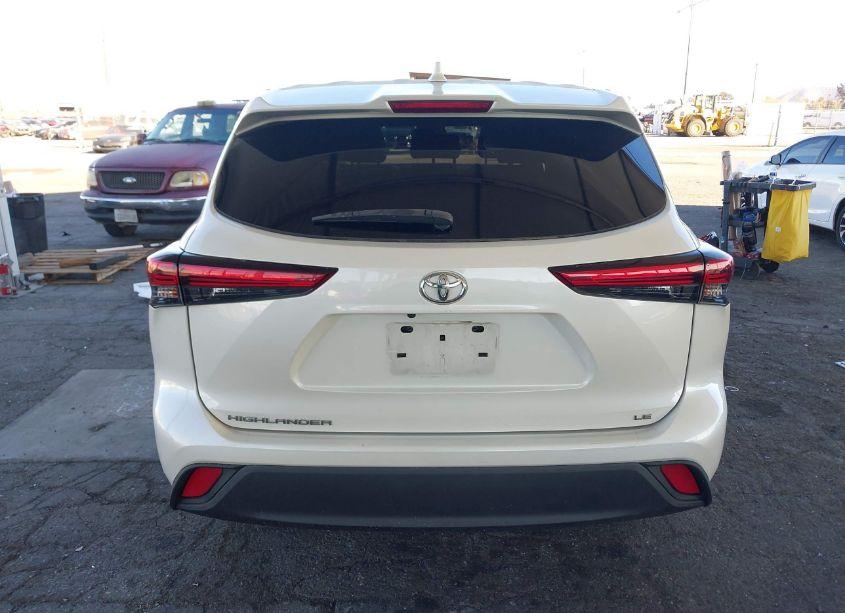 Photo 16 of 2020 Toyota Highlander LE (VIN 5TDZZRAH7LS013884)