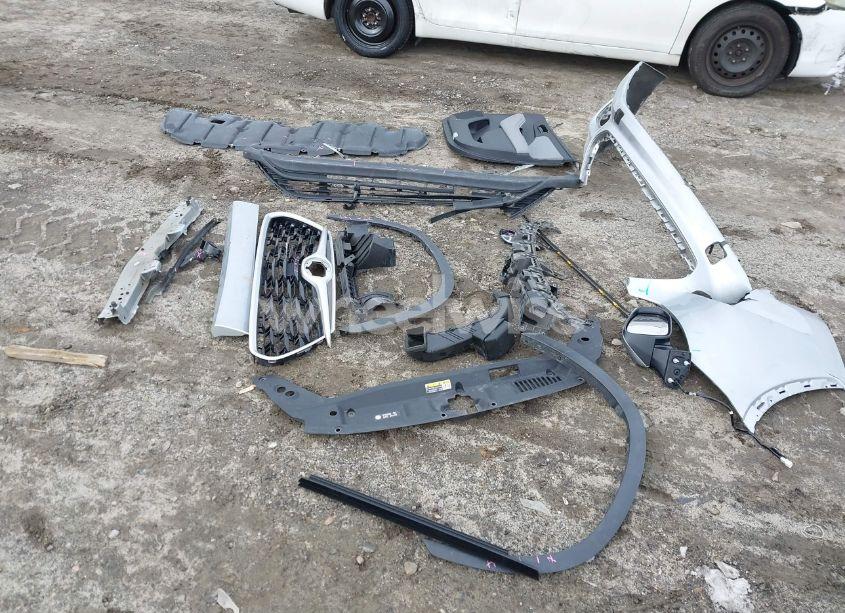 Photo 12 of 2021 Toyota Highlander LE (VIN 5TDZZRAH9MS529942)