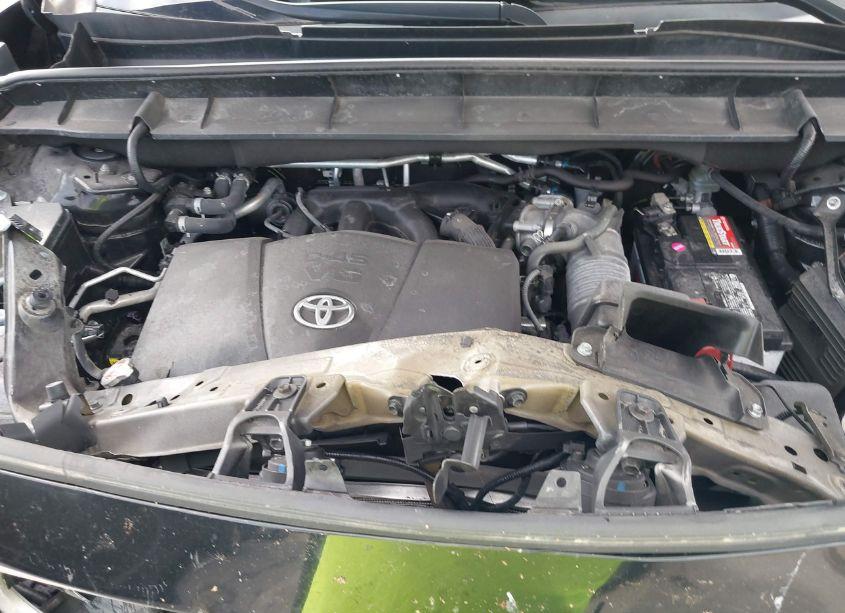 Photo 10 of 2020 Toyota Highlander LE (VIN 5TDZZRAHXLS013443)