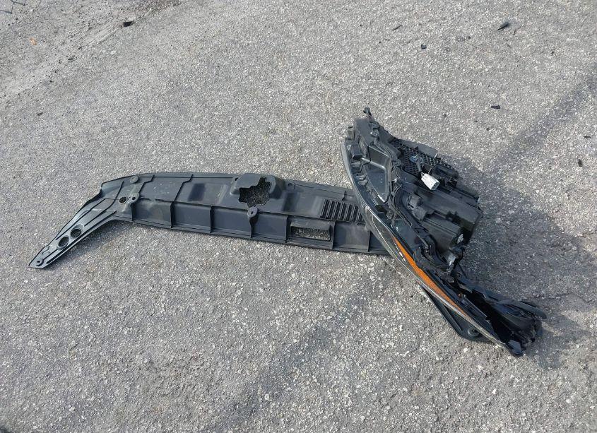 Photo 12 of 2020 Toyota Highlander LE (VIN 5TDZZRAHXLS013443)