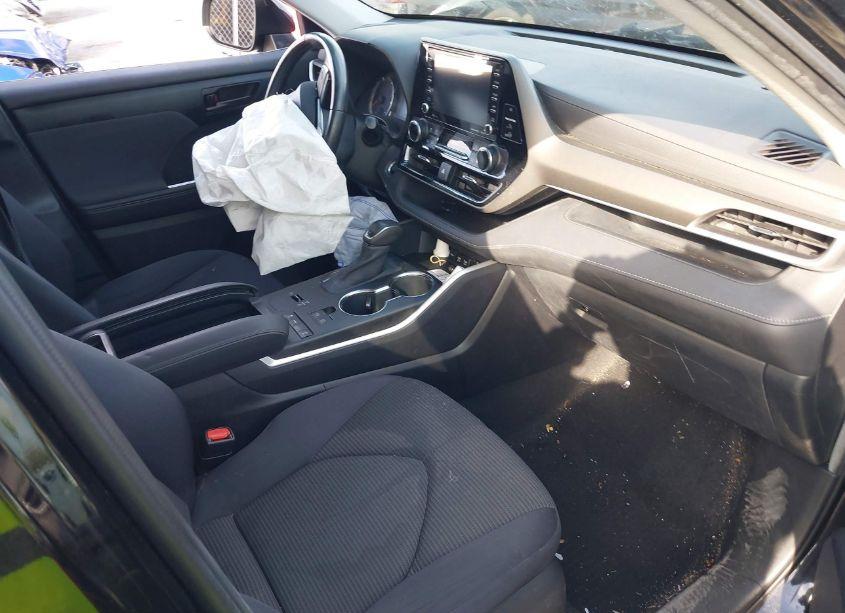 Photo 5 of 2020 Toyota Highlander LE (VIN 5TDZZRAHXLS013443)