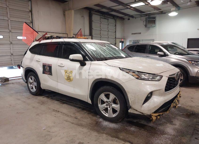 2020 Toyota Highlander LE (VIN 5TDZZRAHXLS503252) main photo