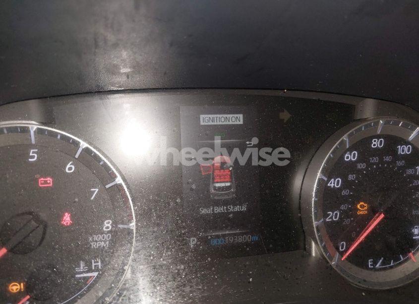 Photo 16 of 2020 Toyota Highlander LE (VIN 5TDZZRAHXLS503252)