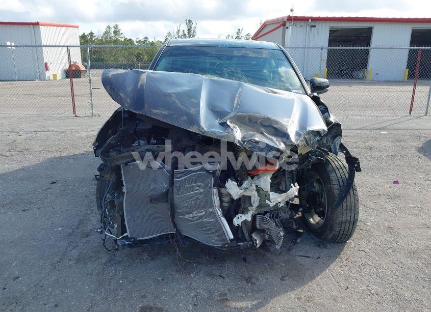 Photo 6 of 2022 Toyota Highlander (VIN 5TDZZRAHXNS130507)