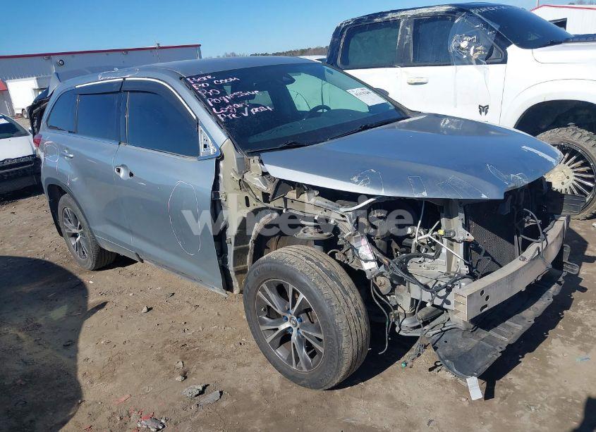 2017 Toyota Highlander LE PLUS (VIN 5TDZZRFH0HS217300) main photo