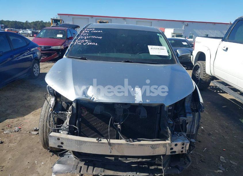 Photo 12 of 2017 Toyota Highlander LE PLUS (VIN 5TDZZRFH0HS217300)