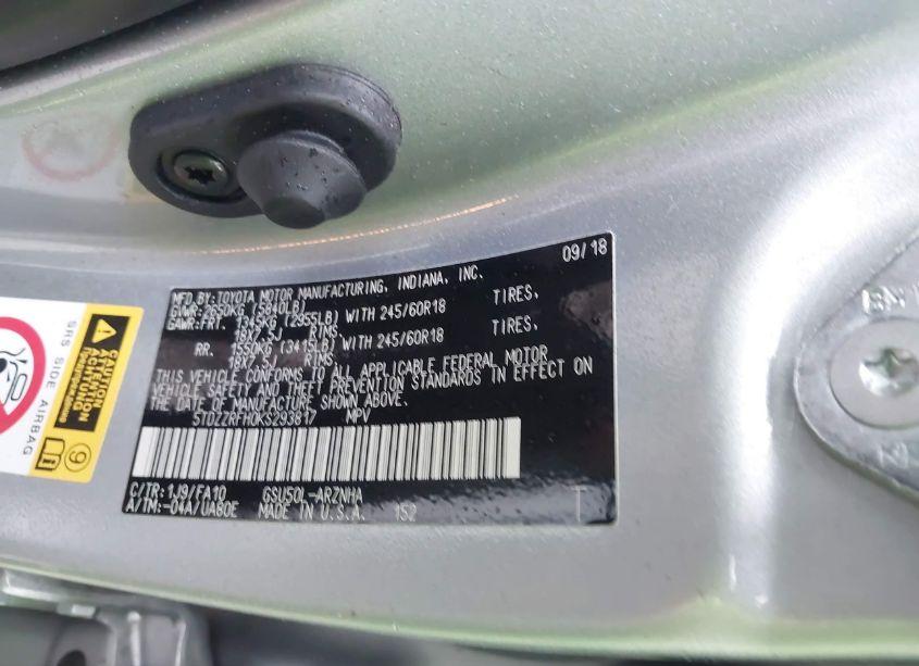 Photo 9 of 2019 Toyota Highlander LE PLUS (VIN 5TDZZRFH0KS293817)