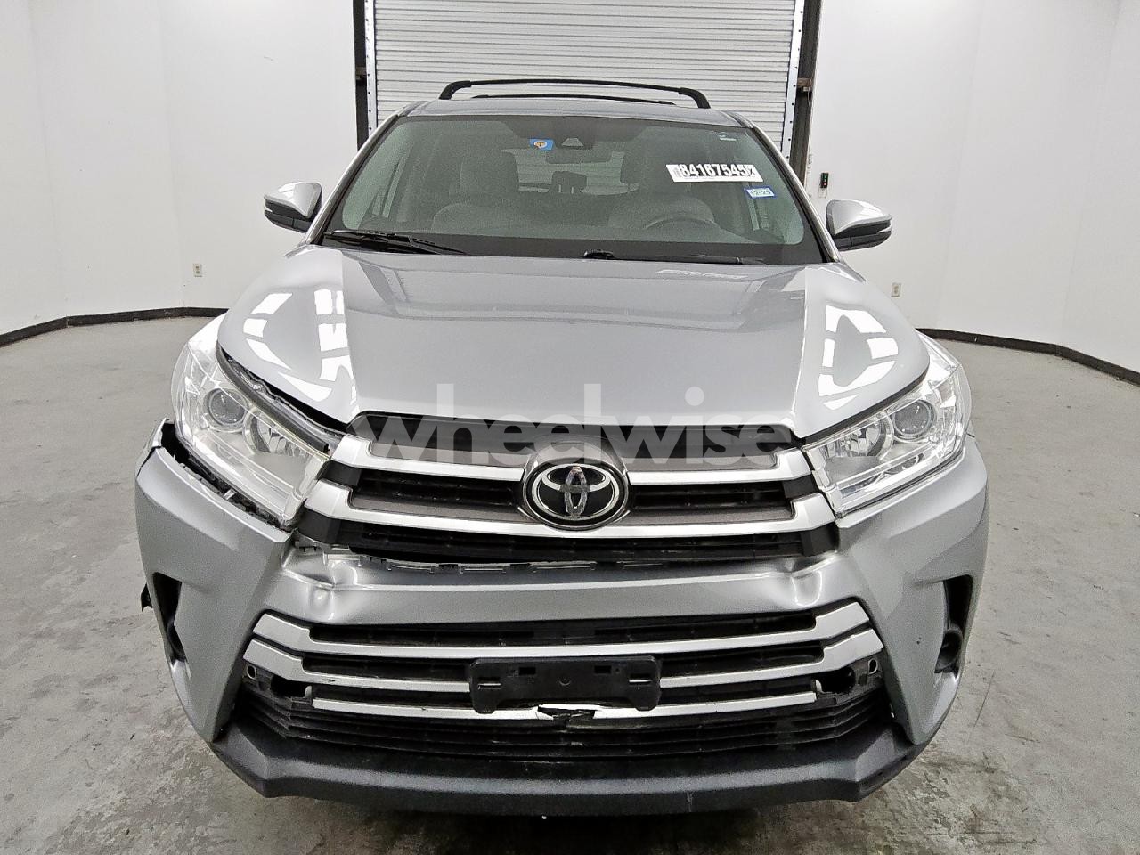 Photo 5 of 2019 TOYOTA HIGHLANDER LE (VIN 5TDZZRFH1KS345486)