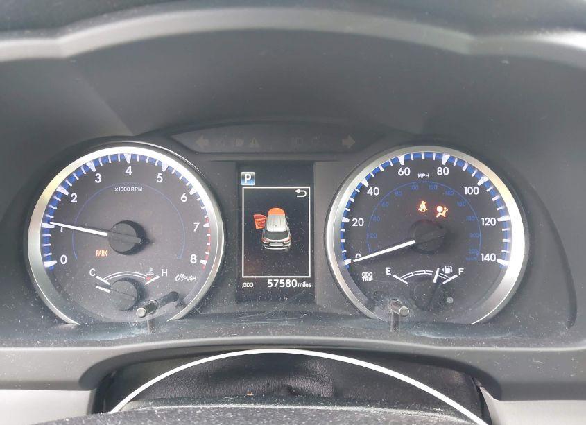 Photo 7 of 2018 Toyota Highlander LE PLUS (VIN 5TDZZRFH2JS272661)