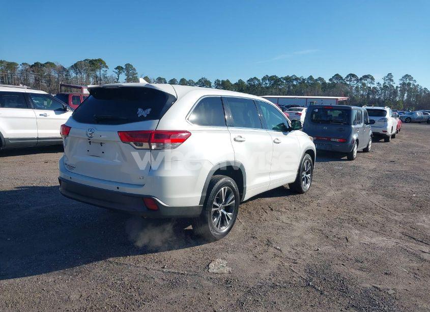 Photo 4 of 2017 Toyota Highlander LE PLUS (VIN 5TDZZRFH3HS190139)