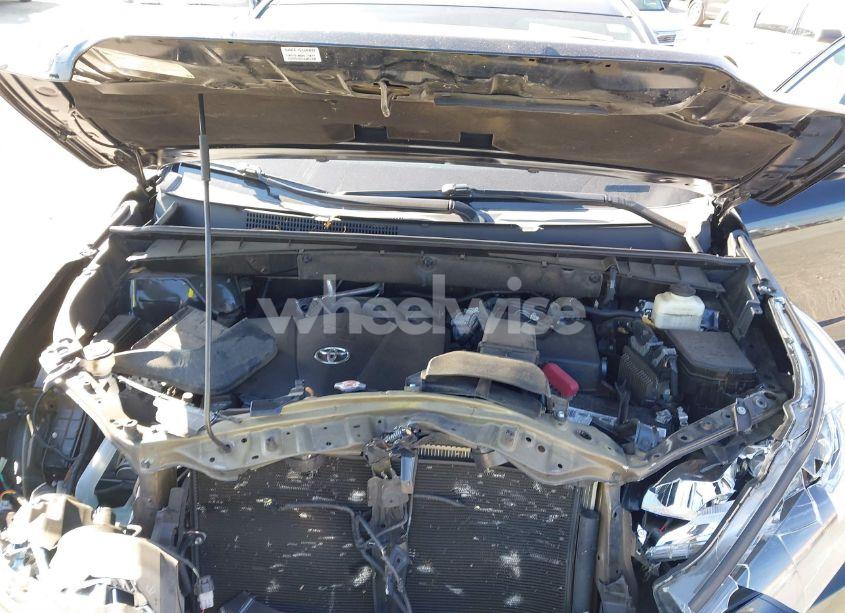 Photo 10 of 2018 Toyota Highlander LE PLUS (VIN 5TDZZRFH3JS237207)