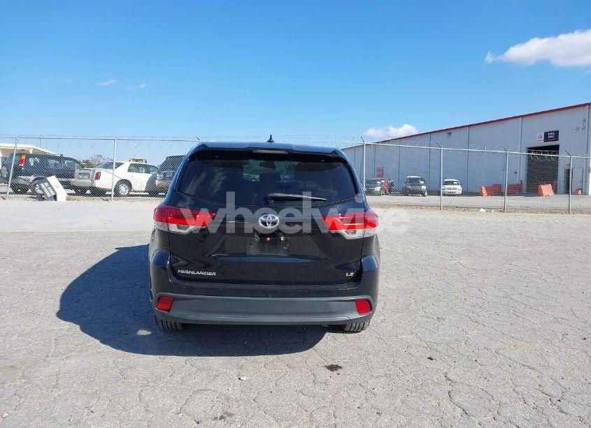 Photo 16 of 2018 Toyota Highlander LE PLUS (VIN 5TDZZRFH3JS237207)