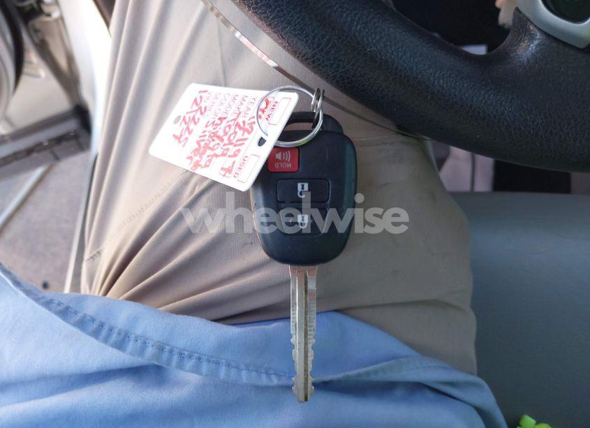 Photo 11 of 2019 Toyota Highlander LE (VIN 5TDZZRFH3KS292225)