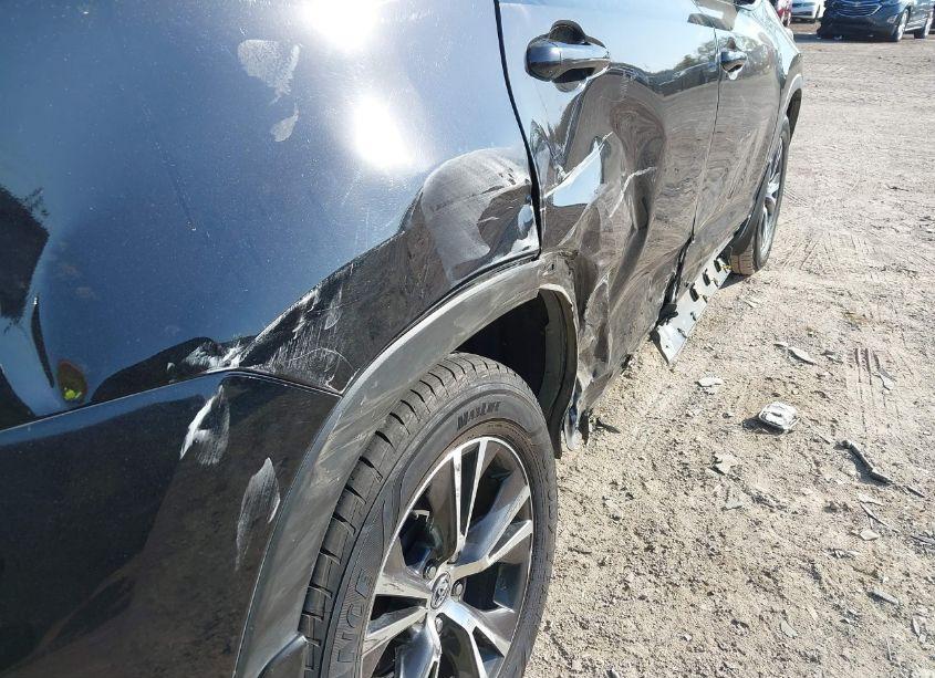 Photo 21 of 2019 Toyota Highlander LE PLUS (VIN 5TDZZRFH3KS306723)