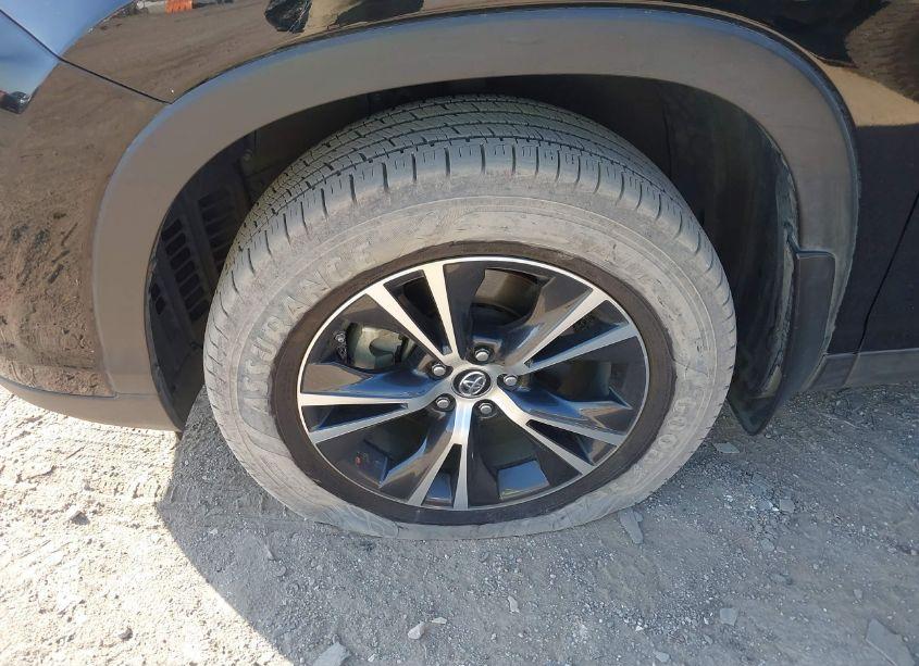 Photo 22 of 2019 Toyota Highlander LE PLUS (VIN 5TDZZRFH3KS306723)