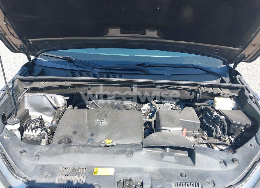 Photo 10 of 2017 Toyota Highlander LE PLUS (VIN 5TDZZRFH4HS206011)