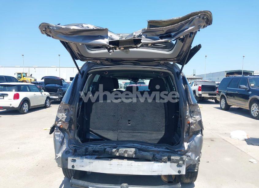 Photo 17 of 2019 Toyota Highlander LE (VIN 5TDZZRFH4KS303149)