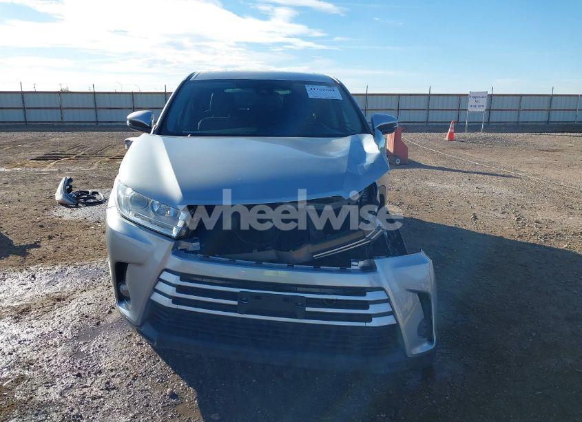 Photo 13 of 2017 Toyota Highlander LE PLUS (VIN 5TDZZRFH5HS189512)
