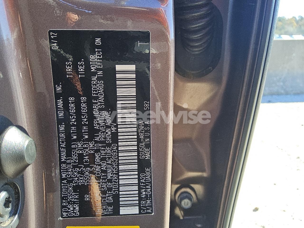 Photo 13 of 2017 TOYOTA HIGHLANDER LE (VIN 5TDZZRFH5HS209340)