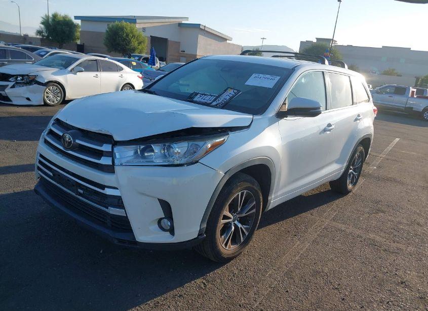 Photo 14 of 2018 Toyota Highlander LE PLUS (VIN 5TDZZRFH5JS254039)