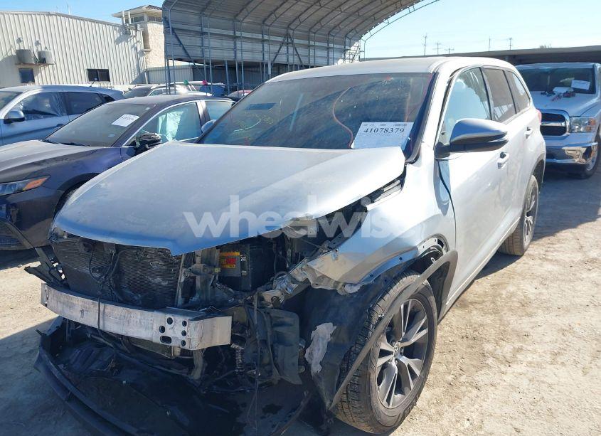 Photo 6 of 2018 Toyota Highlander LE (VIN 5TDZZRFH6JS249884)