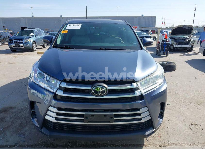 Photo 13 of 2019 Toyota Highlander LE (VIN 5TDZZRFH6KS341675)