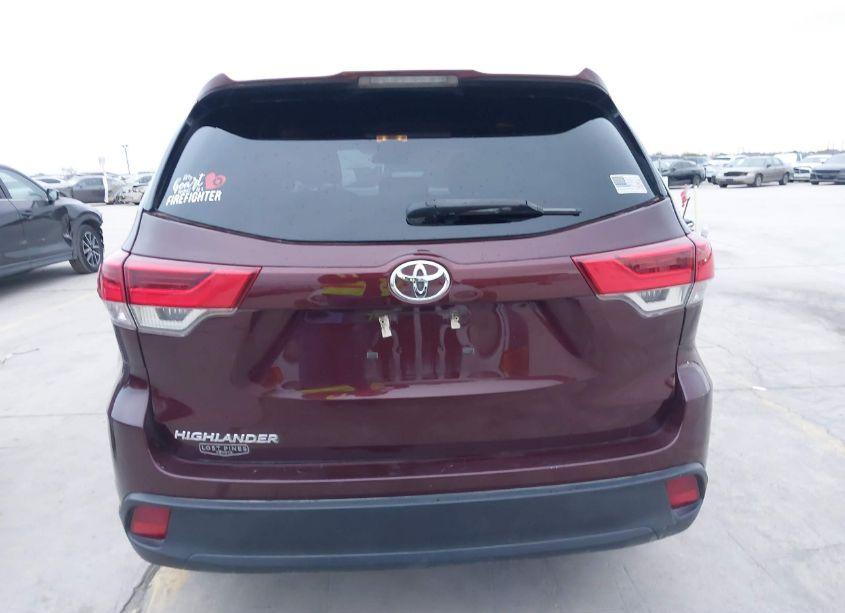 Photo 16 of 2019 Toyota Highlander LE (VIN 5TDZZRFH6KS365684)