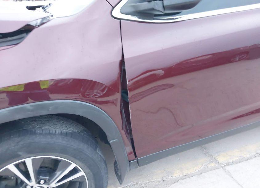 Photo 18 of 2019 Toyota Highlander LE (VIN 5TDZZRFH6KS365684)