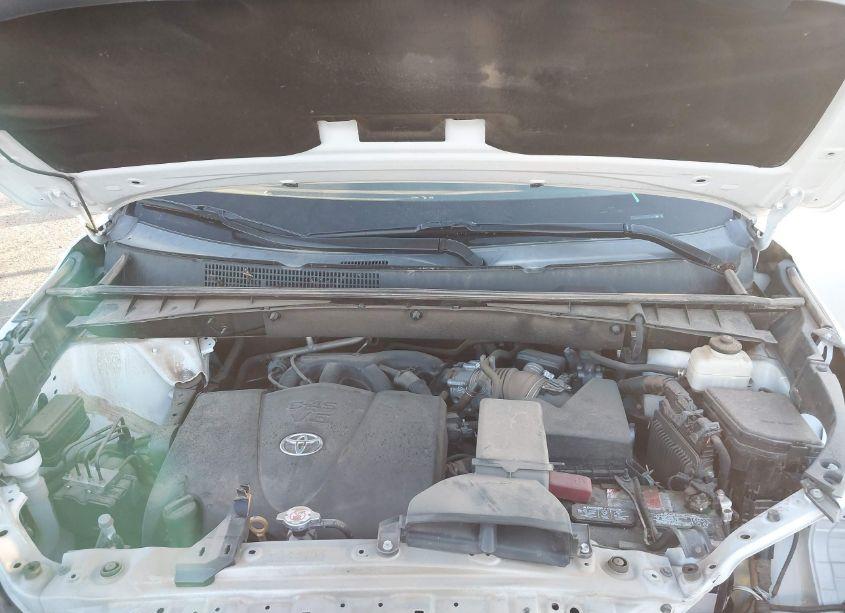 Photo 10 of 2018 Toyota Highlander LE PLUS (VIN 5TDZZRFH7JS241082)