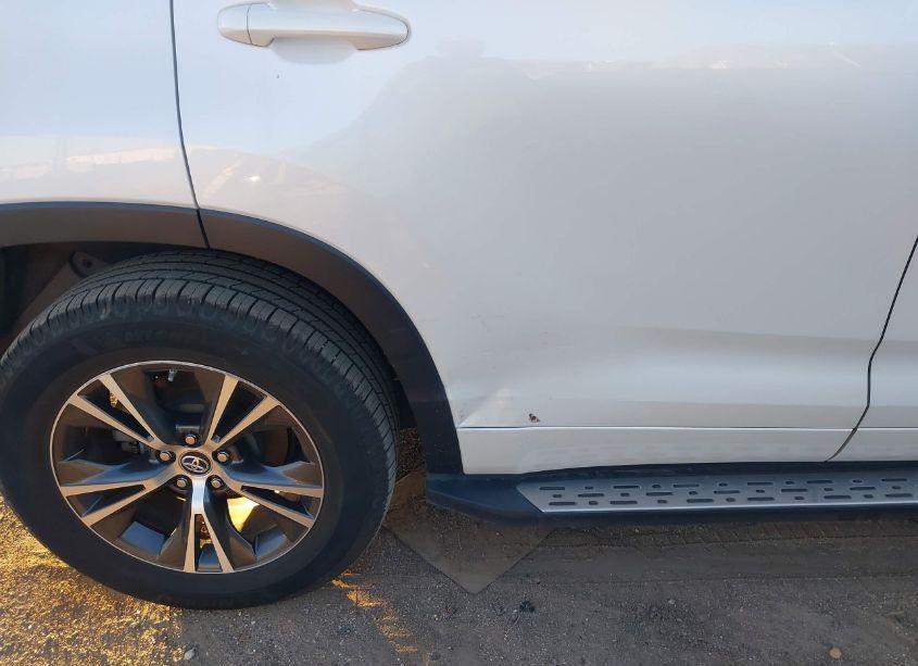 Photo 19 of 2018 Toyota Highlander LE PLUS (VIN 5TDZZRFH7JS241082)