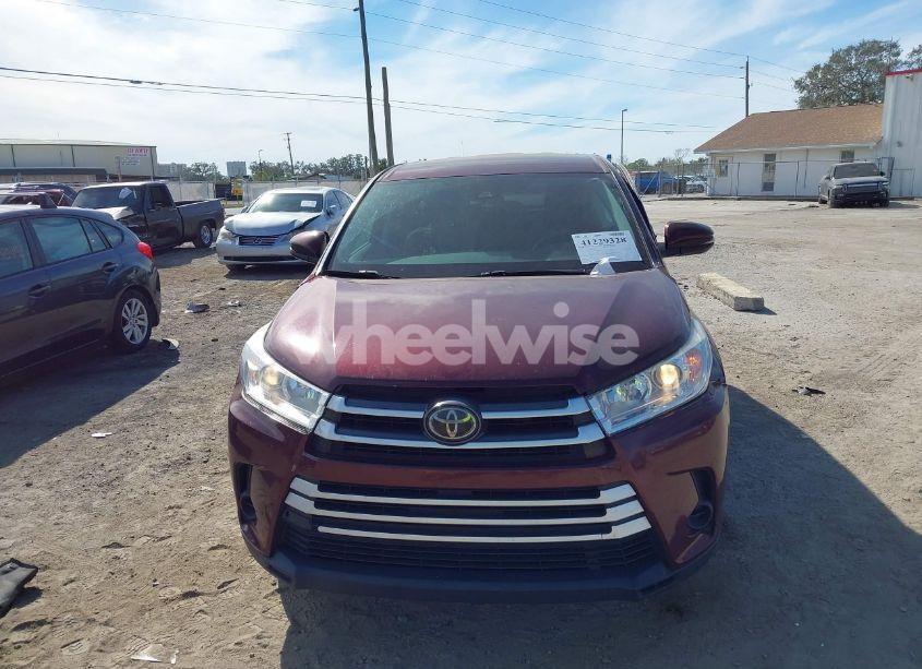 Photo 12 of 2018 Toyota Highlander LE (VIN 5TDZZRFH8JS251877)