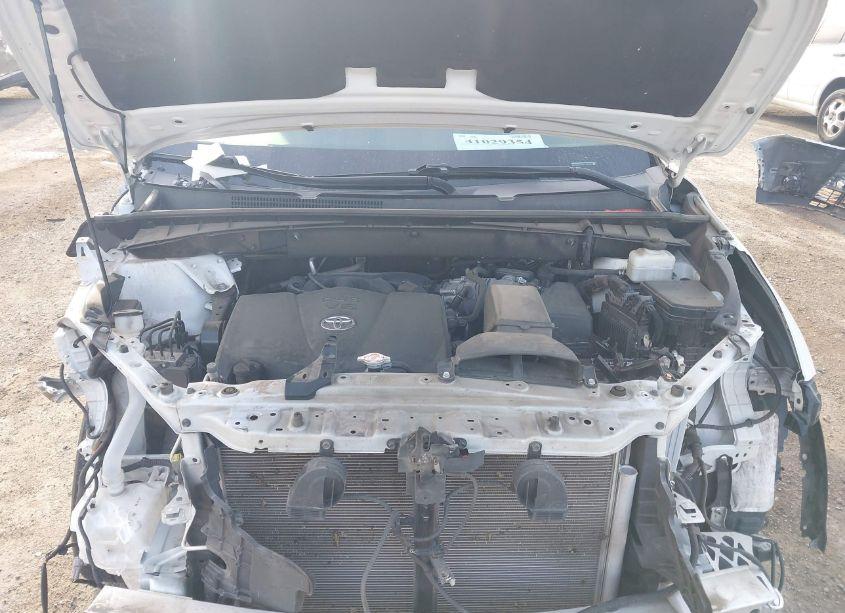 Photo 10 of 2019 Toyota Highlander LE PLUS (VIN 5TDZZRFH8KS352337)