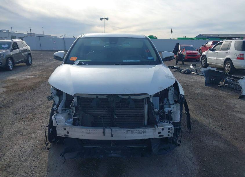 Photo 13 of 2019 Toyota Highlander LE PLUS (VIN 5TDZZRFH8KS352337)