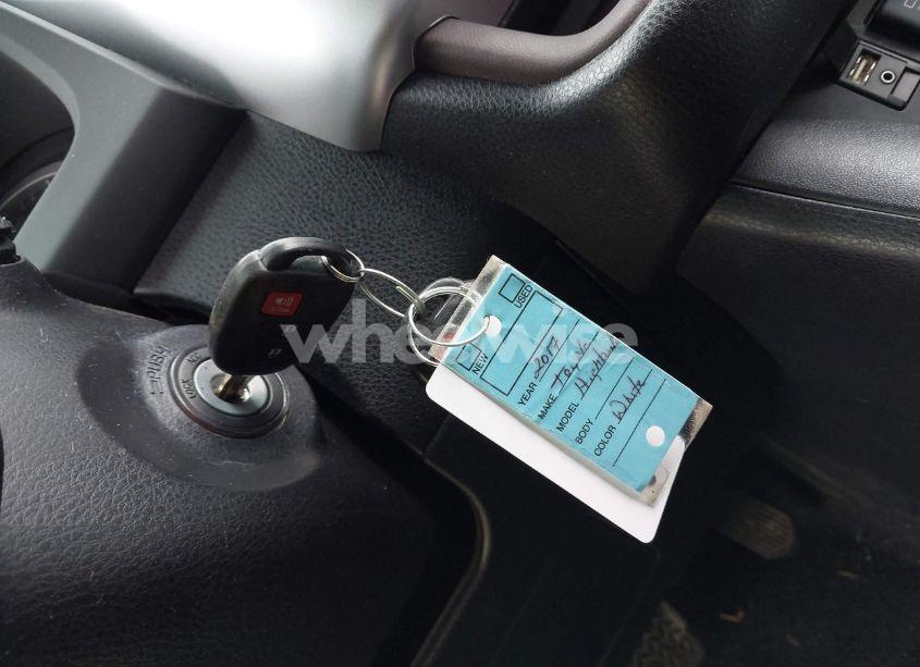 Photo 11 of 2017 Toyota Highlander LE (VIN 5TDZZRFH9HS209454)