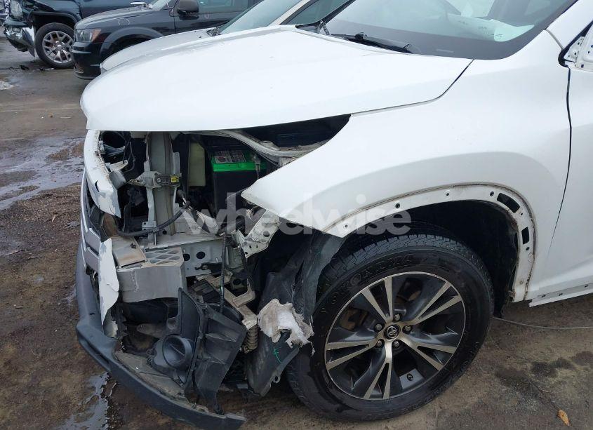 Photo 17 of 2017 Toyota Highlander LE (VIN 5TDZZRFH9HS209454)