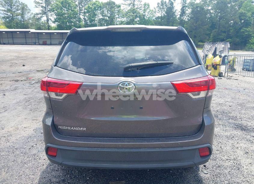 Photo 16 of 2017 Toyota Highlander LE (VIN 5TDZZRFH9HS220258)