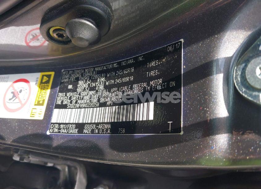 Photo 9 of 2017 Toyota Highlander LE (VIN 5TDZZRFH9HS220258)