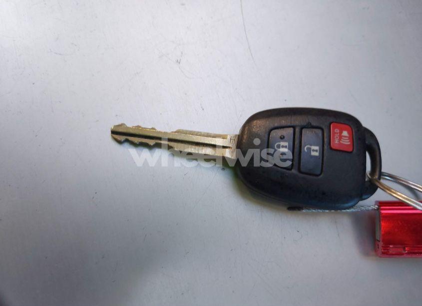 Photo 11 of 2019 Toyota Highlander LE (VIN 5TDZZRFH9KS290866)