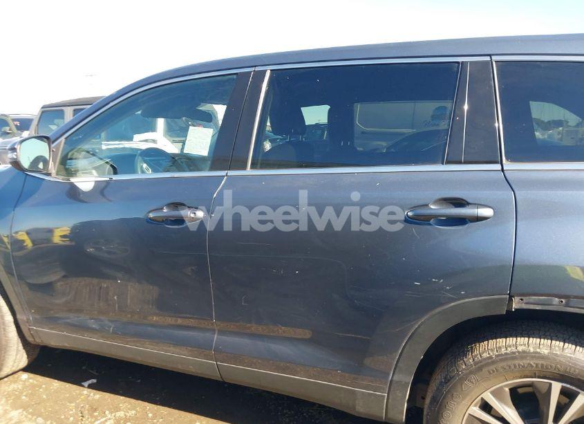 Photo 15 of 2019 Toyota Highlander LE (VIN 5TDZZRFH9KS290866)