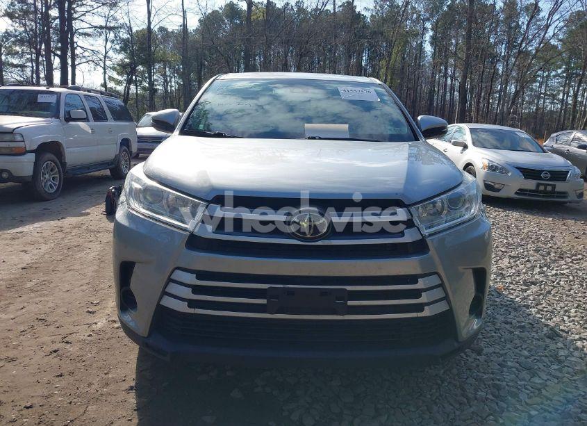 Photo 13 of 2019 Toyota Highlander LE (VIN 5TDZZRFH9KS305057)