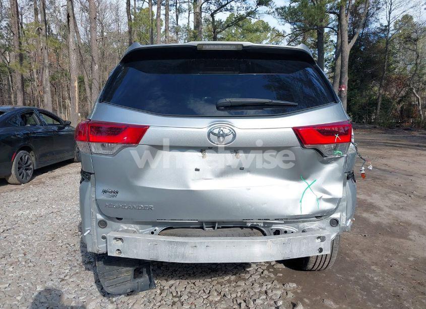 Photo 17 of 2019 Toyota Highlander LE (VIN 5TDZZRFH9KS305057)