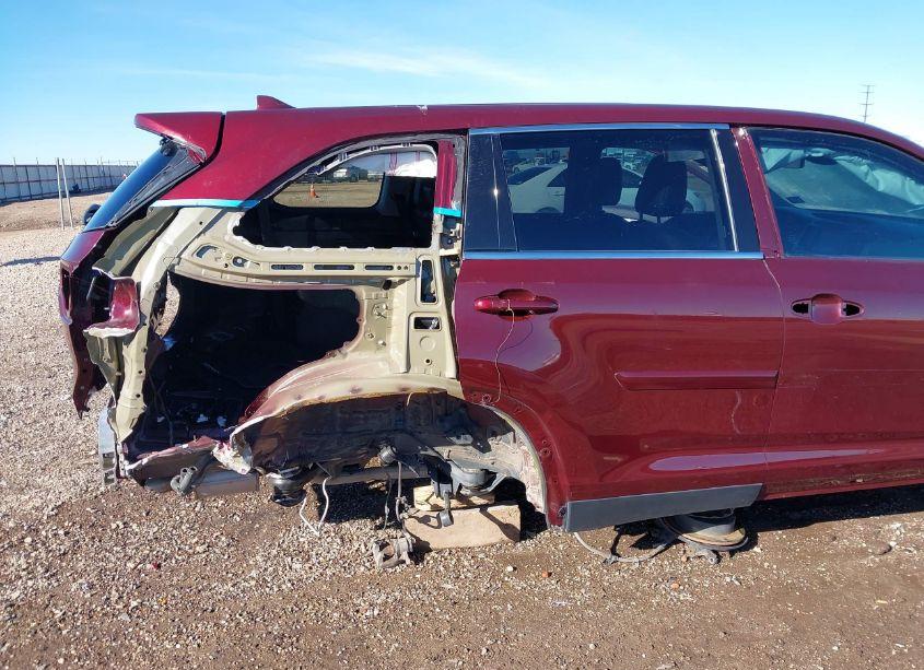 Photo 6 of 2019 Toyota Highlander LE PLUS (VIN 5TDZZRFH9KS342786)