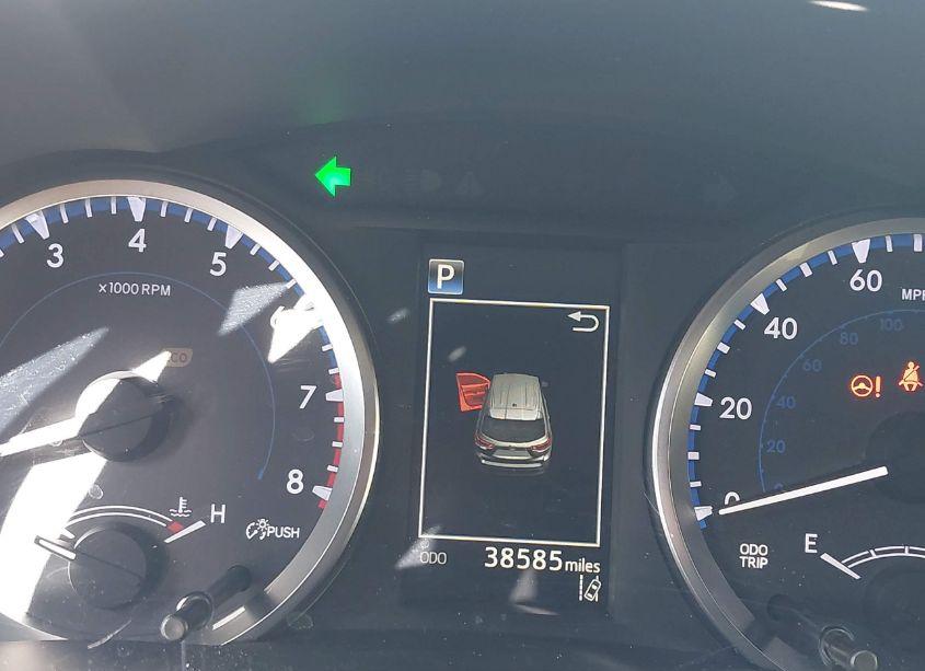 Photo 7 of 2018 Toyota Highlander LE (VIN 5TDZZRFHXJS240282)